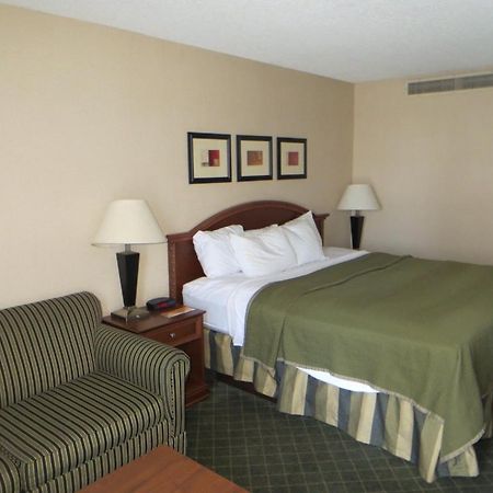 Howard Johnson Grand Forks Zewnętrze zdjęcie