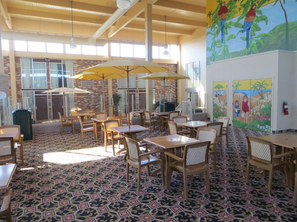 Howard Johnson Grand Forks Zewnętrze zdjęcie