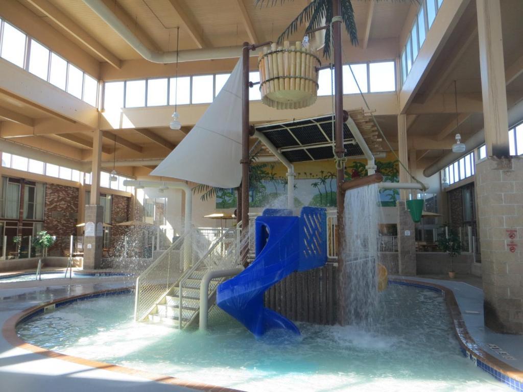 Howard Johnson Grand Forks Zewnętrze zdjęcie