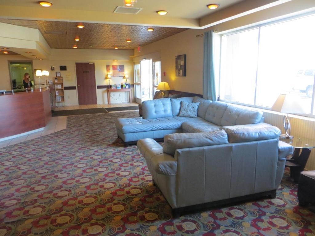 Howard Johnson Grand Forks Zewnętrze zdjęcie